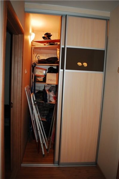 Двери купе в кладовку