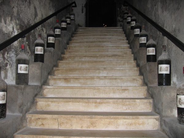 Лестница в погреб 